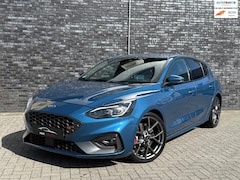 Ford Focus - 2.3 EcoBoost ST-3 Automaat|Camera|HUD|B&O|El. Stoelen|Matrix Led|BLIS