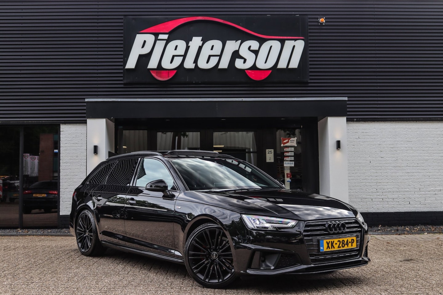 Audi A4 Avant - 40 TFSI 3x S-Line PANO NAP VITRUAL CARPLAY - AutoWereld.nl