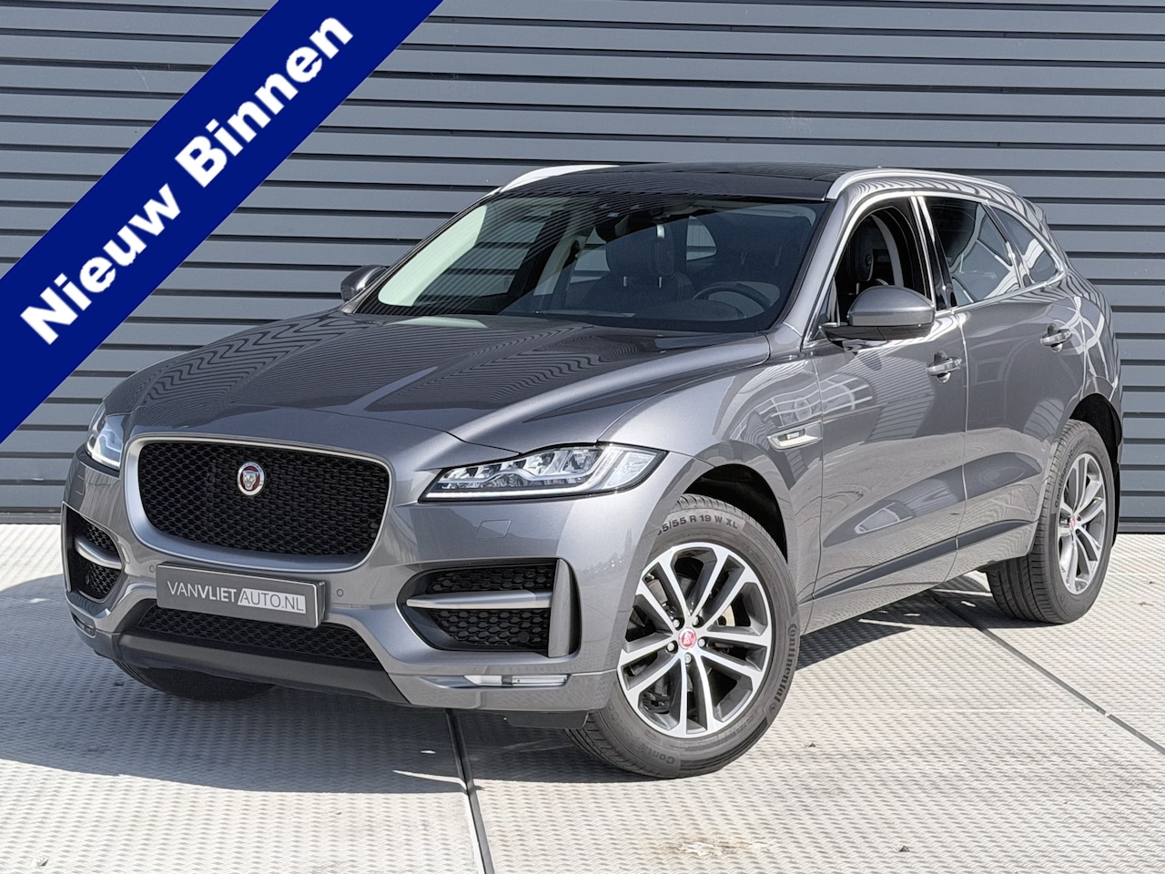 Jaguar F-Pace - 2.0 Portfolio AWD AUTOMAAT / R Sport / Panorama Dak / Camera / 42000 KM / 1 e eig - AutoWereld.nl