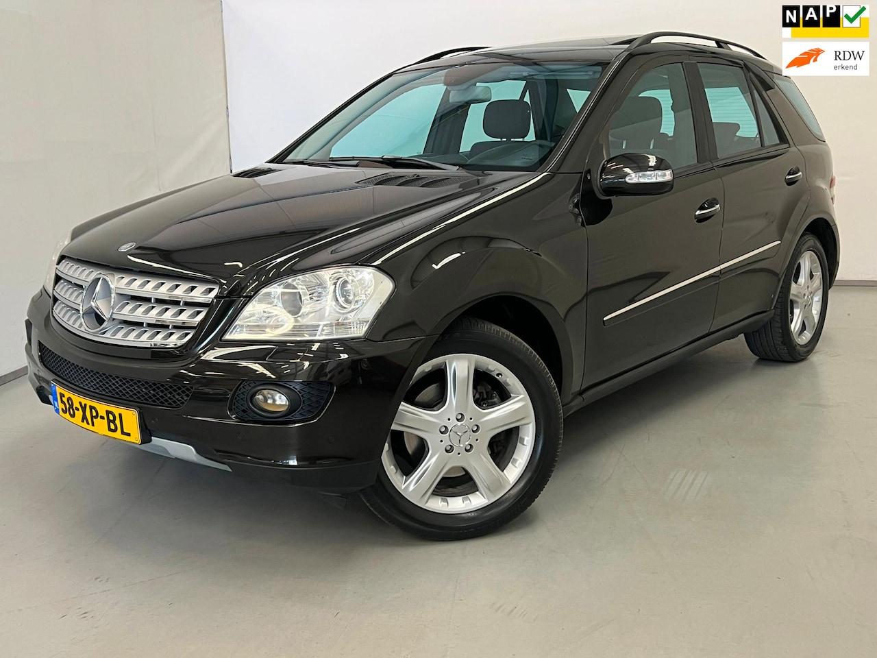 Mercedes-Benz M-klasse - 350 / NL-auto / Uniek / Lage km - AutoWereld.nl