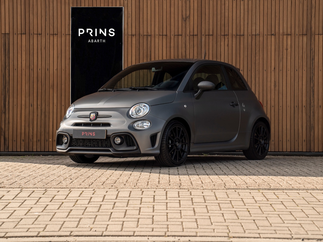 Abarth 595 - Competizione 70th Anniversary - AutoWereld.nl