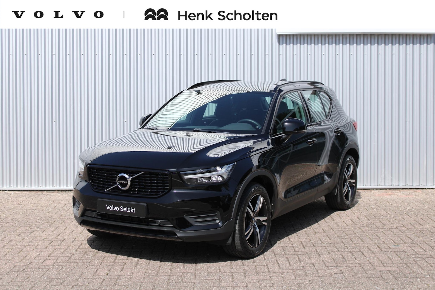Volvo XC40 - T2 R-Design | Verwarmde voorstoelen  en stuurwiel | Apple carplay/Android auto | Adaptieve - AutoWereld.nl