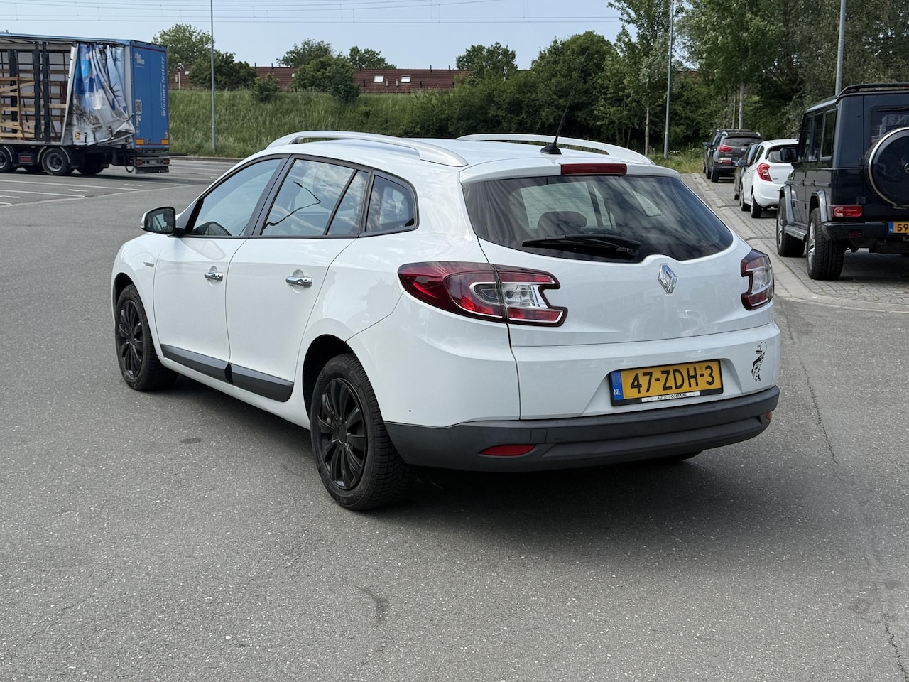 Renault Mégane Estate - 1.5 dCi Expression Navi | Cruise | 11-10-2026 apk - AutoWereld.nl