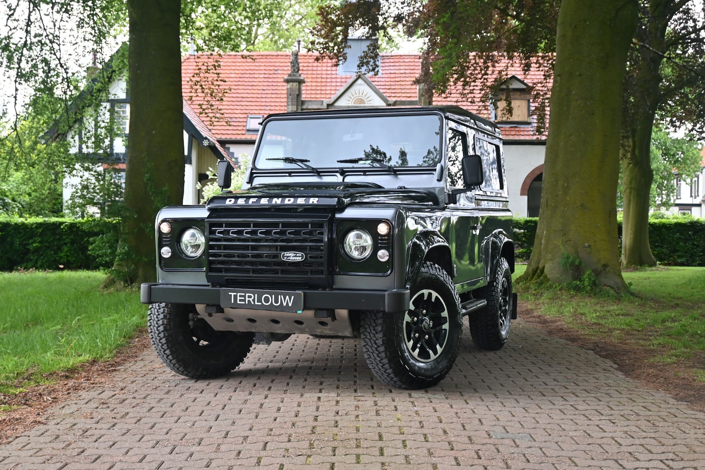 Land Rover Defender - 2.2 D HT 90" Adventure - AutoWereld.nl