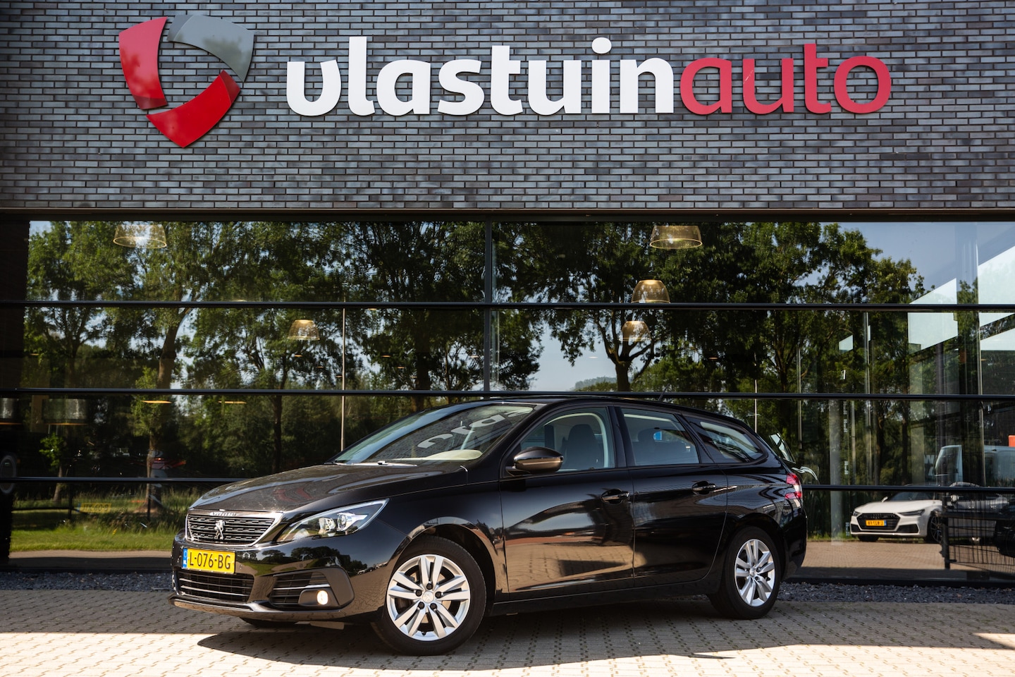 Peugeot 308 SW - 1.2 PureTech Blue Lease Active 1.2 PureTech Blue Lease Active , Trekhaak, Cruise control, - AutoWereld.nl