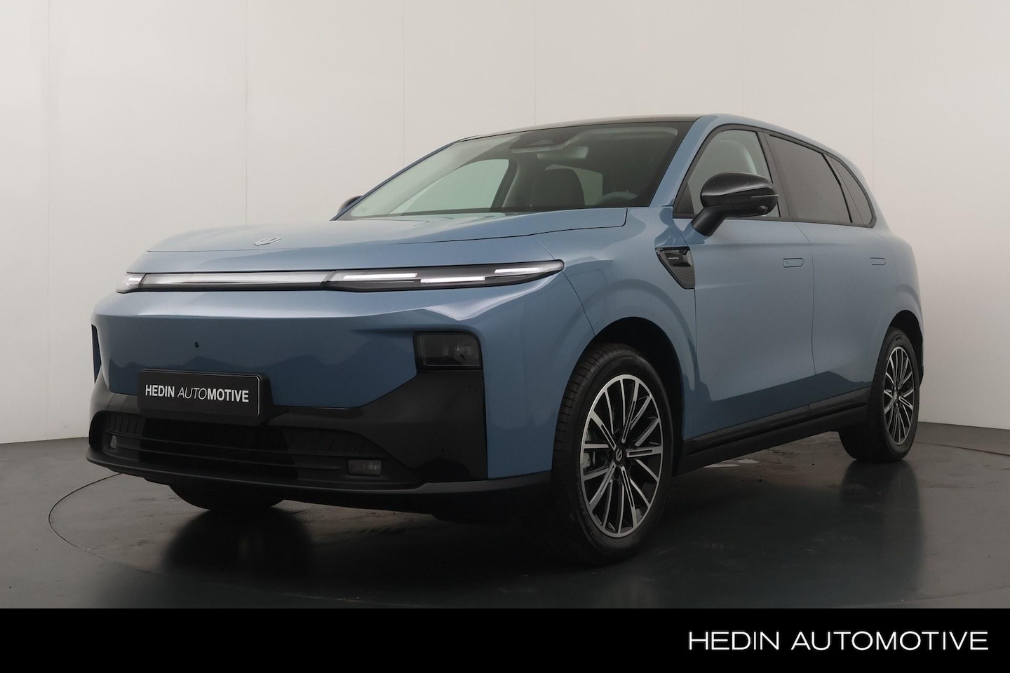 Leapmotor B10 - Design ProMax 67.1 kWh 18% Bijtelling | Full Map Navigatie | Panoramadak | Elektrische Kof - AutoWereld.nl