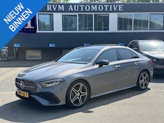 Mercedes-Benz A-klasse - 200 AMG Line PANORAMADAK | WIDESCREEN | AMBIENT LIGHT SFEERVERLICHTING | ELEKTRISCHE TREKH