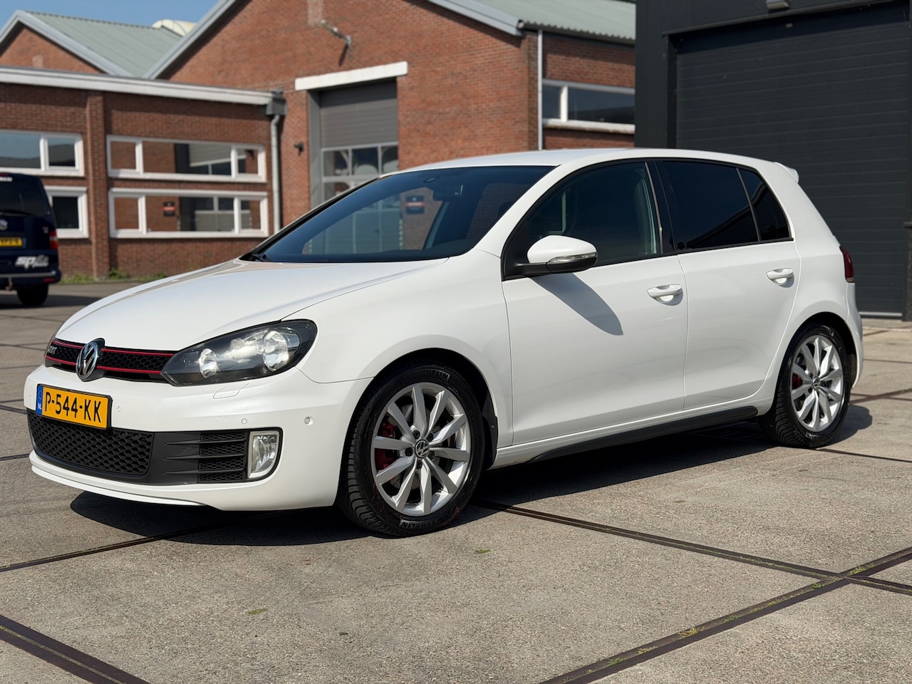Volkswagen Golf - 2.0 GTI Clima Cruise DSG Navi Pdc Keyless - AutoWereld.nl
