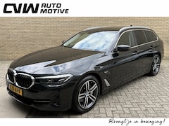 BMW 5-serie Touring - 530e 292pk | Executive | Trekhaak wegklapbaar | Sportstoelen met lederen bekleding | Virtu