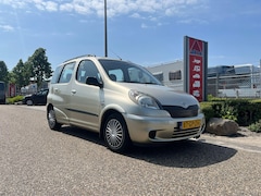 Toyota Yaris Verso - 1.3-16V VVT-i Sol | Airco | Elektrische ramen voor | elek verstel- en verwarmbare buitensp