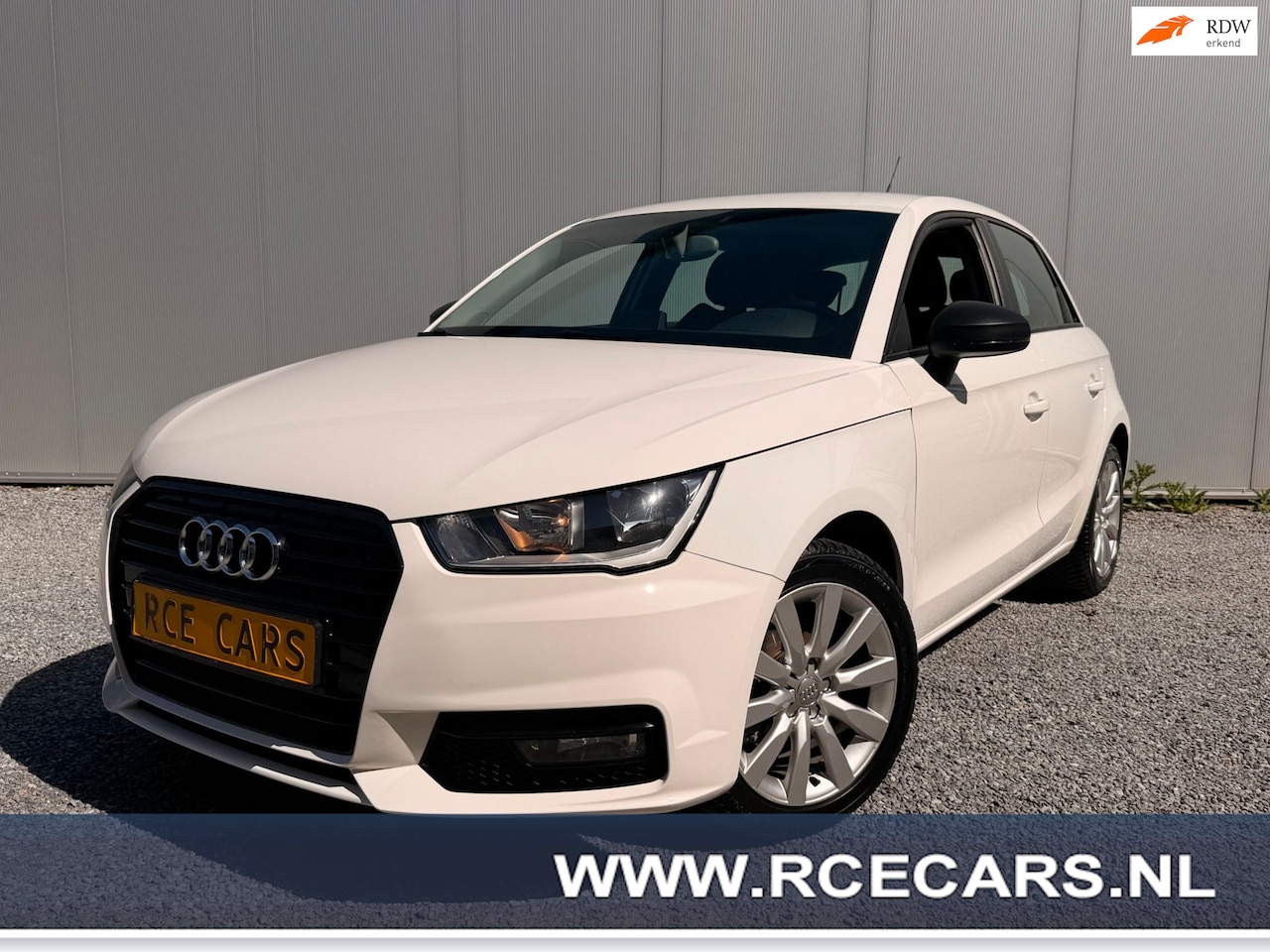 Audi A1 Sportback - 1.0 TFSI Ambition Navigatie Cruisecontr Stoelverw PDC DealerOnderh Leder-Stof - AutoWereld.nl