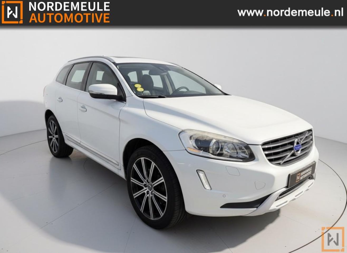 Volvo XC60 - 2.4 D5 AWD SUMMUM. PANO, NAVI, CRUISE, AUT - AutoWereld.nl