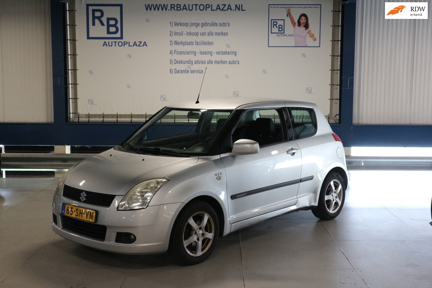 Suzuki Swift - 1.5 Exclusive / APK 4-2027 - AutoWereld.nl