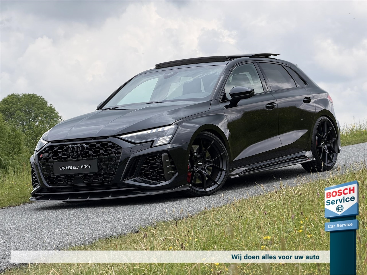 Audi RS3 - 2.5 TFSI 520PK Quattro / Urban Carbon / Eventuri / Rotiform / Pano / Downpipe / B&O / Keyl - AutoWereld.nl