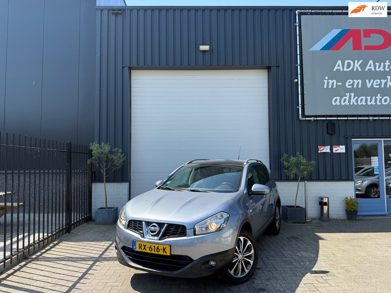 Nissan Qashqai - 2.0 Connect Edition AUTOMAAT/PANORAMA/CAMERA/TREKHAAK - AutoWereld.nl