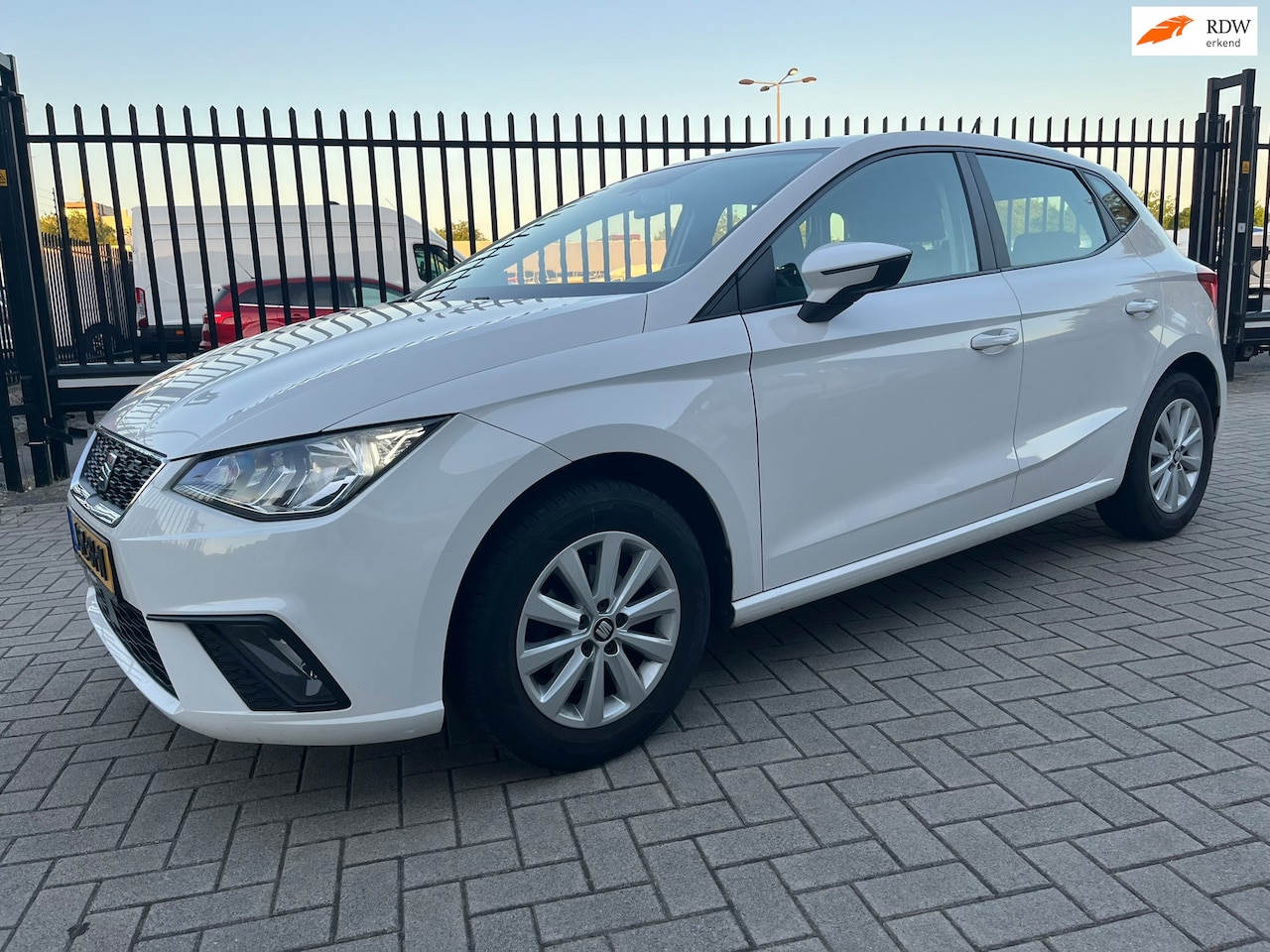 SEAT Ibiza - 1.0 Reference Xenon LED Bluetooth - AutoWereld.nl