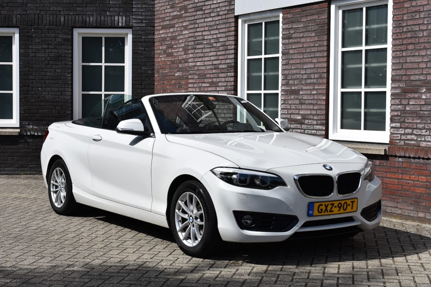 BMW 2-serie Cabrio - 218 218i Executive Wij zijn op afspraak geopend! Graag bellen voor uw komst. - AutoWereld.nl