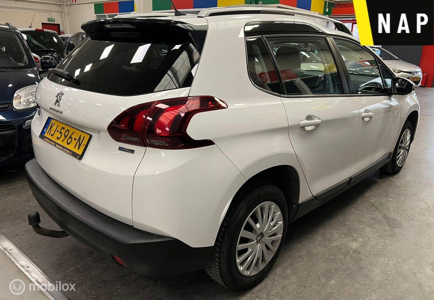 Peugeot 2008 - 1.2 PureTech Blue Lion 1.2 PureTech Blue Lion - AutoWereld.nl