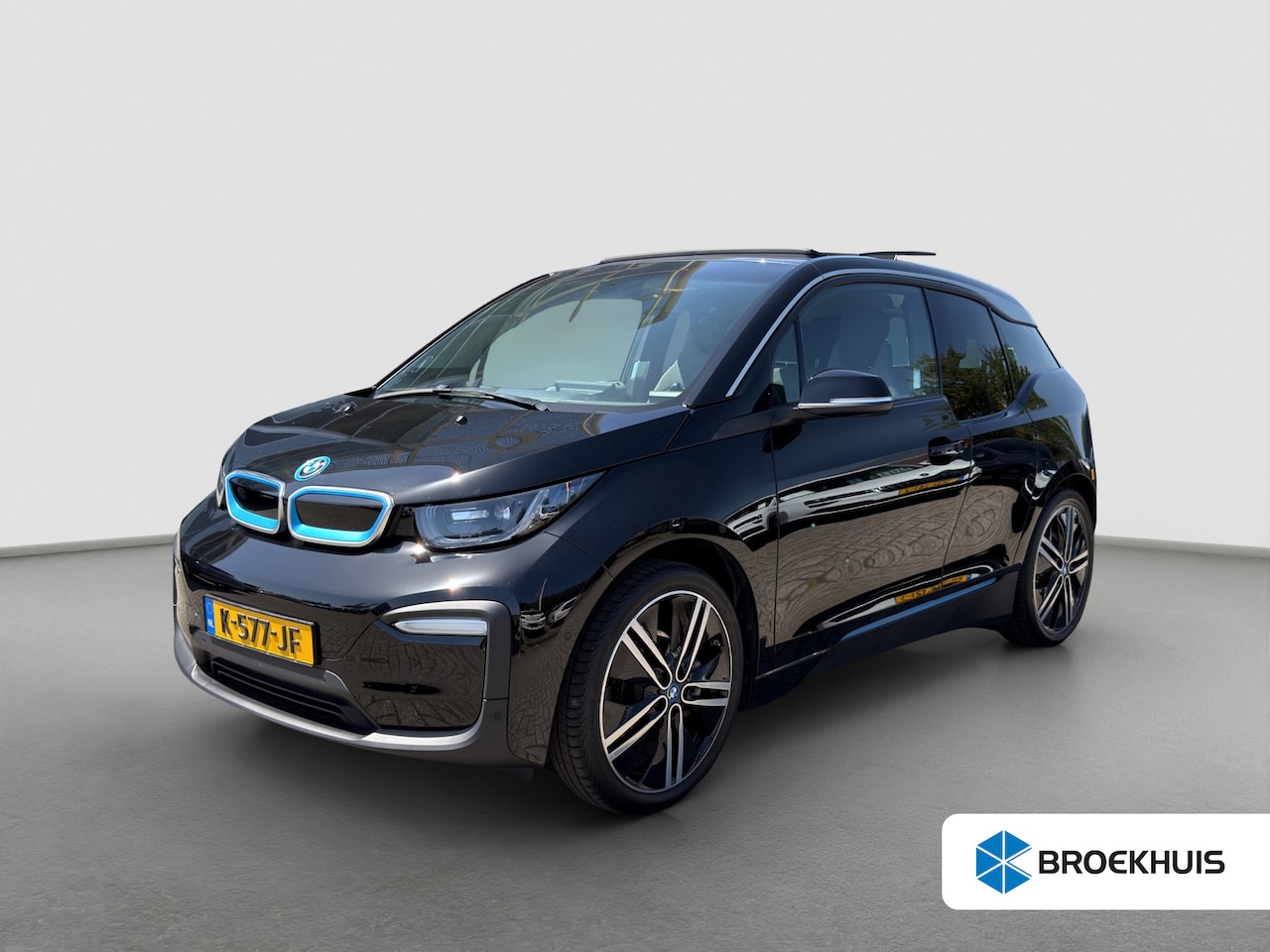 BMW i3 - Executive Edition 120Ah 42 kWh Elektrisch glazen panoramadak | Camera | Stoelverwarming | - AutoWereld.nl