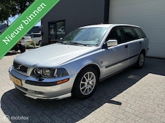 Volvo V40 - 2.0 Europa / LANGE APK / STOELVERWARMING / AIRCO