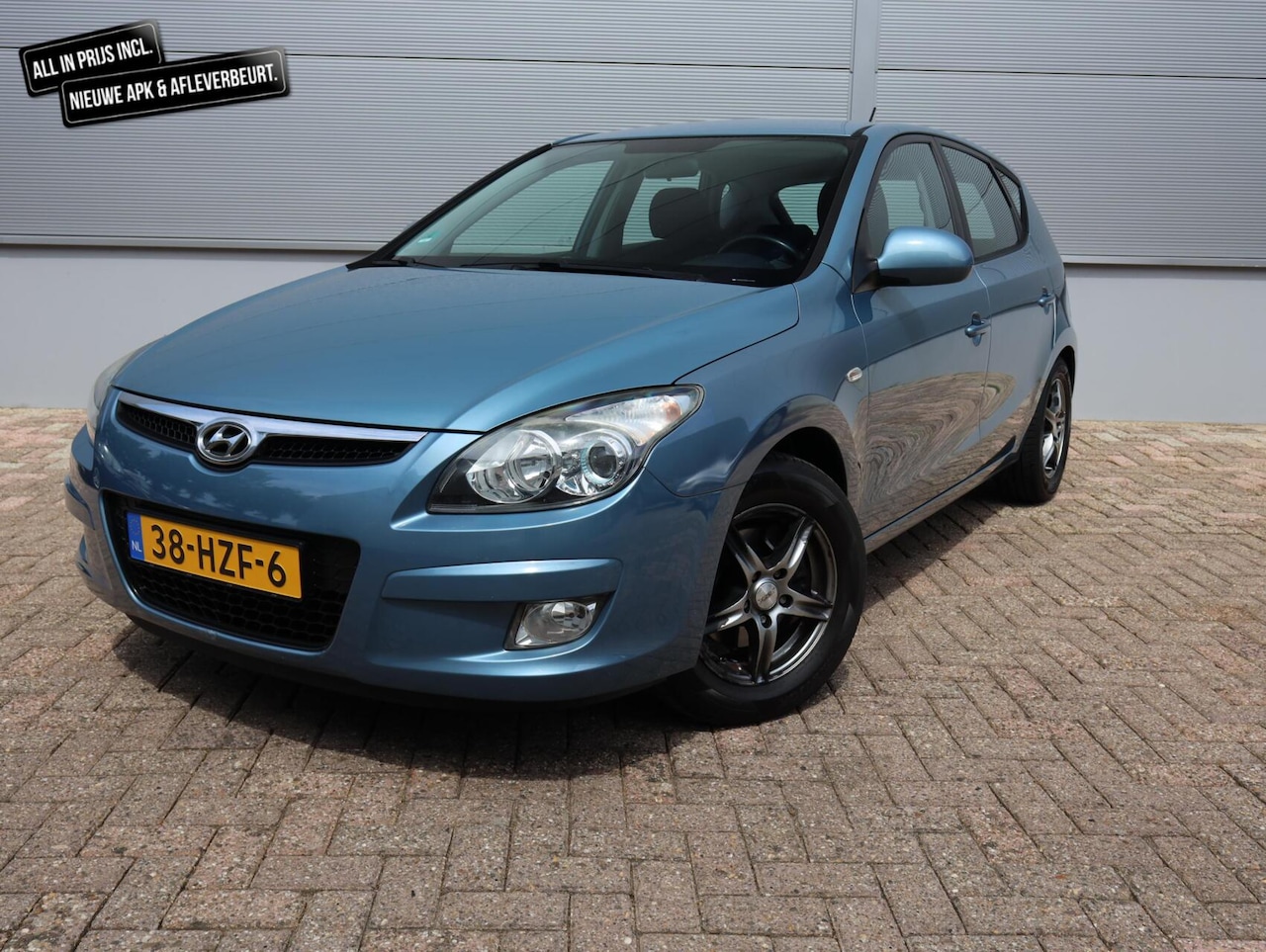 Hyundai i30 - 1.6i Dynamic (Vol Opties) Airco Trekhaak Parrot - AutoWereld.nl