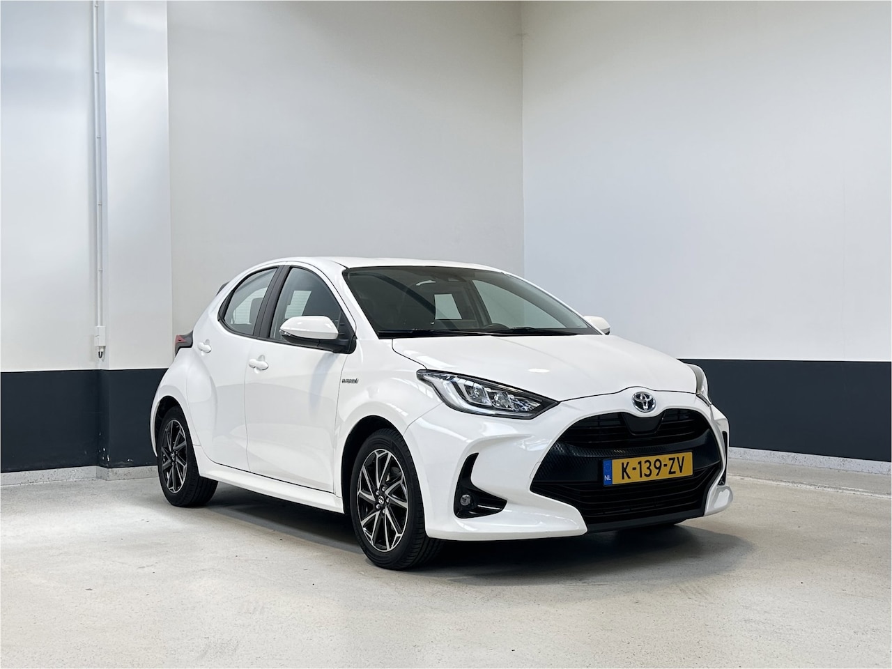 Toyota Yaris - 1.5 Hybrid Dynamic | Apple Carplay/ Android auto | Navigatie | Camera | NL | 1 Eig | - AutoWereld.nl
