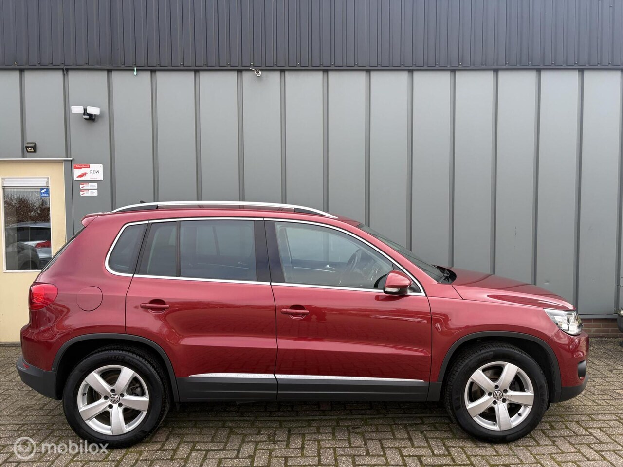 Volkswagen Tiguan - 1.4 TSI R-Line Edition 1.4 TSI R-Line Edition