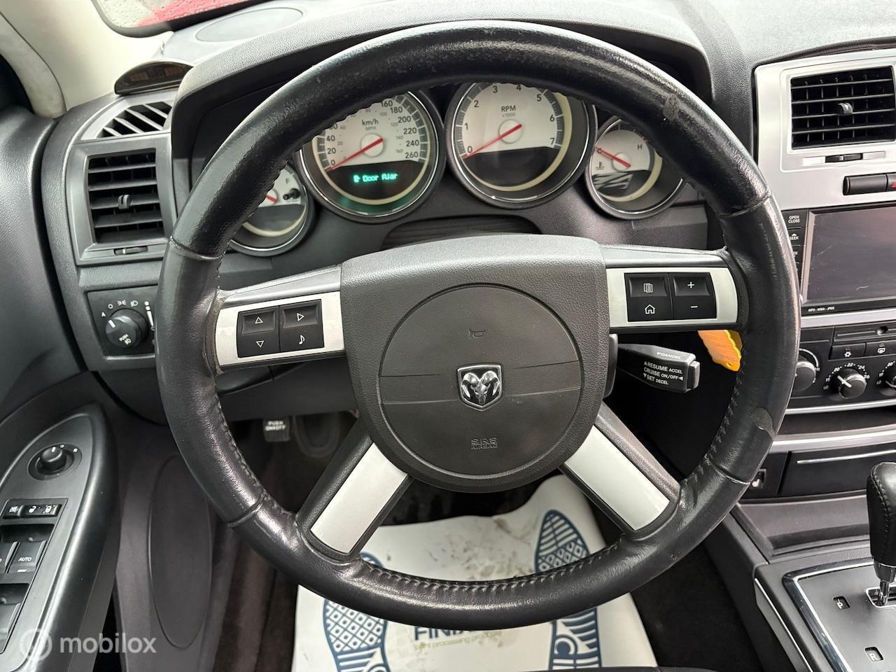 Dodge Charger - R/T 5.7 HEMI AUTOMAAT//5.7//STOELVERW//NAVI//