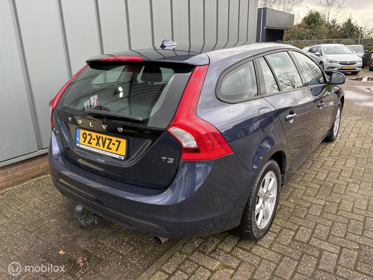 Volvo V60 - 1.6 T3 Kinetic 1.6 T3 Kinetic