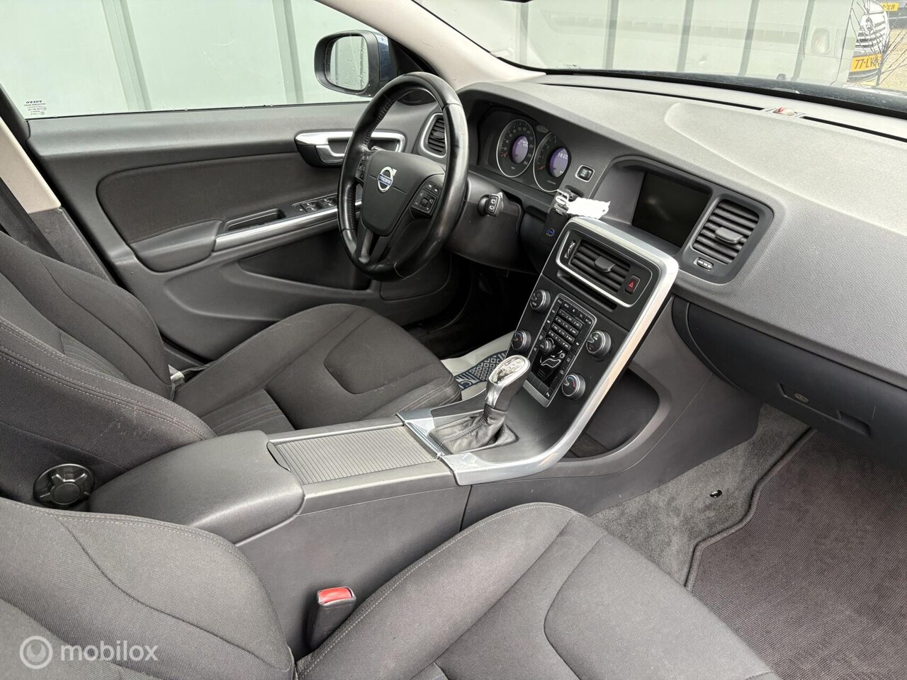 Volvo V60 - 1.6 T3 Kinetic 1.6 T3 Kinetic