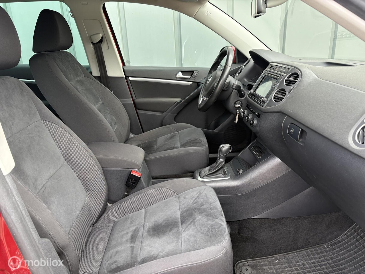 Volkswagen Tiguan - 1.4 TSI R-Line Edition 1.4 TSI R-Line Edition