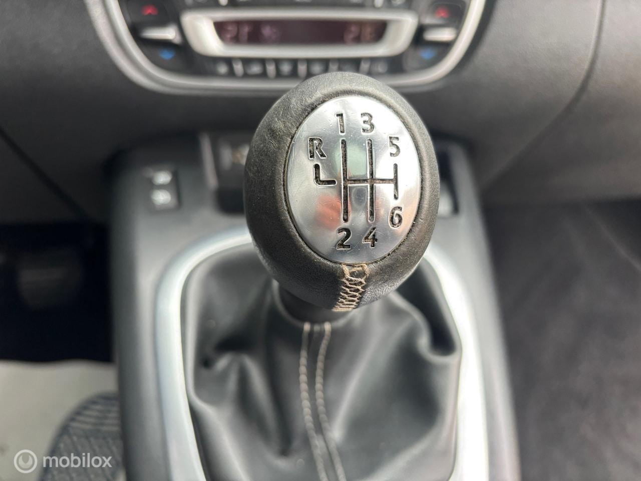 Renault Scénic - 1.4 TCe Bose MOTOR KAPOT