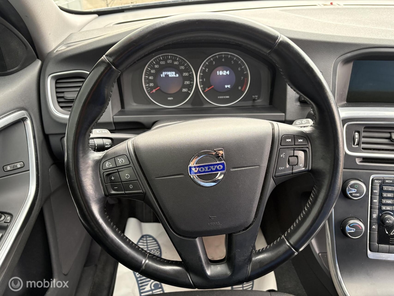 Volvo V60 - 1.6 T3 Kinetic 1.6 T3 Kinetic