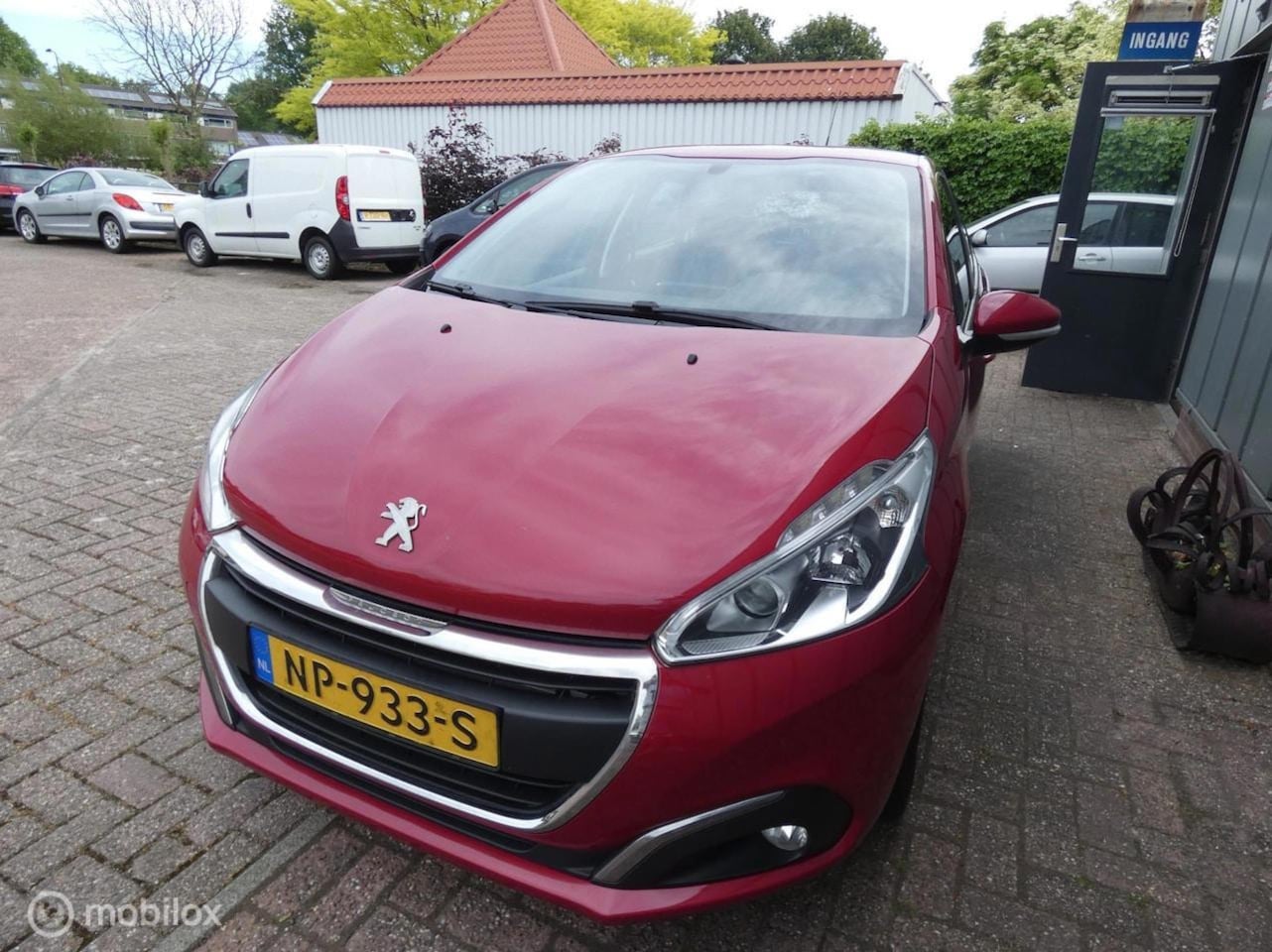Peugeot 208 - 1.2 PureTech Blue Lion NAP//AIRCO//CRUISE//NAVI//1EIGENAAR//CV+AB