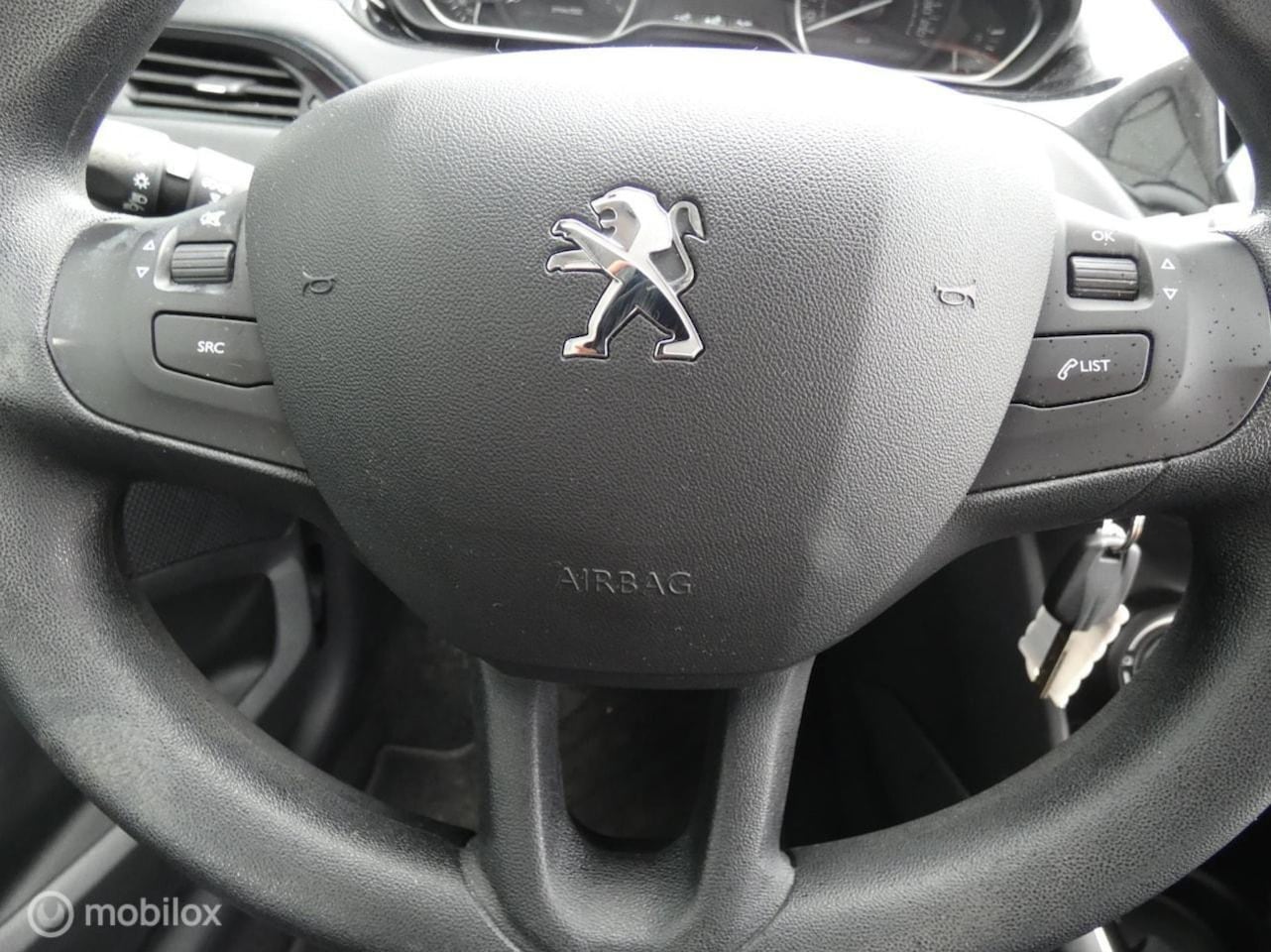 Peugeot 208 - 1.2 PureTech Blue Lion NAP//AIRCO//CRUISE//NAVI//1EIGENAAR//CV+AB