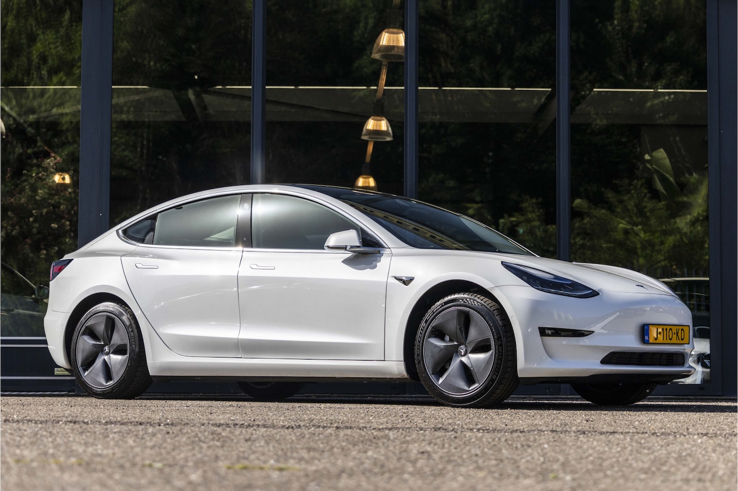 Tesla Model 3 - Standard RWD Plus 60 kWh - AutoWereld.nl