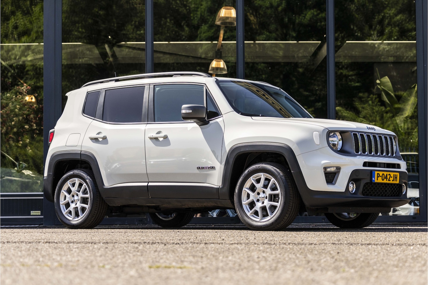 Jeep Renegade - 4xe 240 Plug-in Hybrid Electric Limited Lease Ed. 4xe 240 Plug-in Hybrid Electric Limited Lease Ed. - AutoWereld.nl