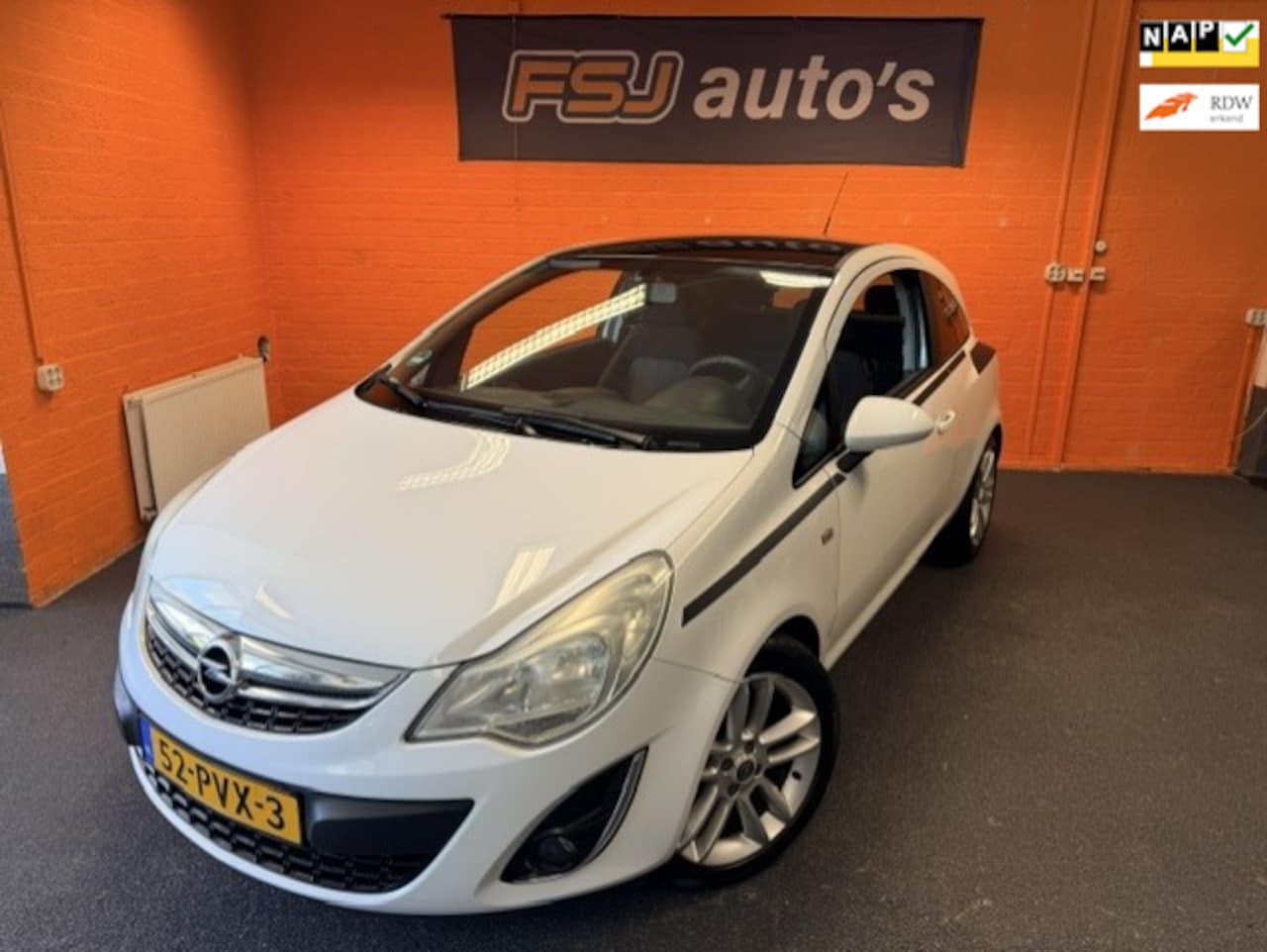 Opel Corsa - 1.2-16V '111' Edition / Sport / Airco / APK 31-05-2027 - AutoWereld.nl