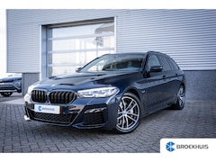 BMW 5-serie Touring - 530e Business Edition Plus | Achteruitrijcamera | Airco (automatisch) | DAB ontvanger