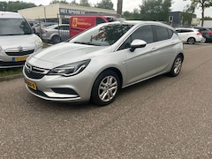 Opel Astra - 1.6 CDTI Business+