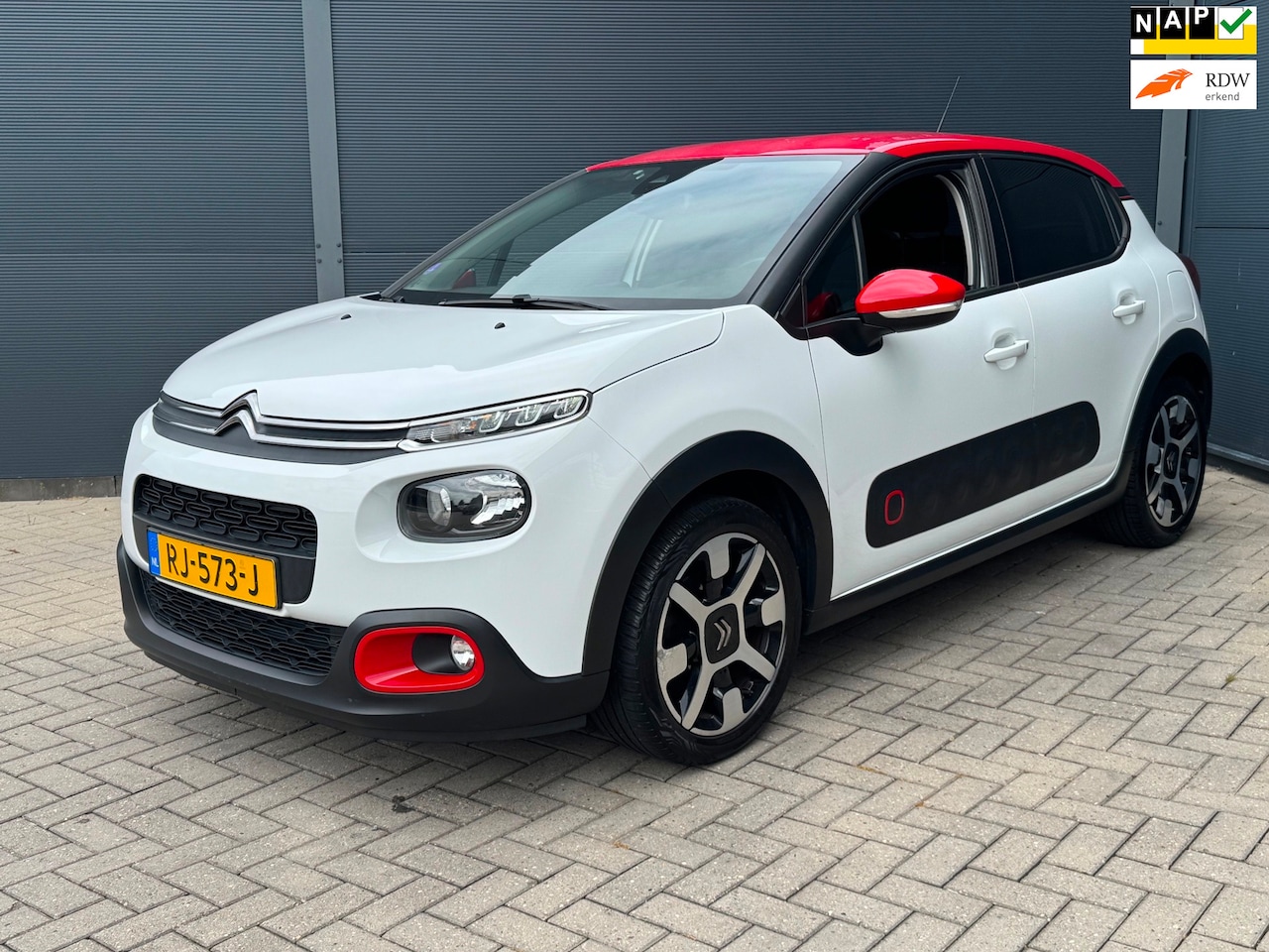 Citroën C3 - 1.2 PureTech/ Camera / Navi / Pdc - AutoWereld.nl