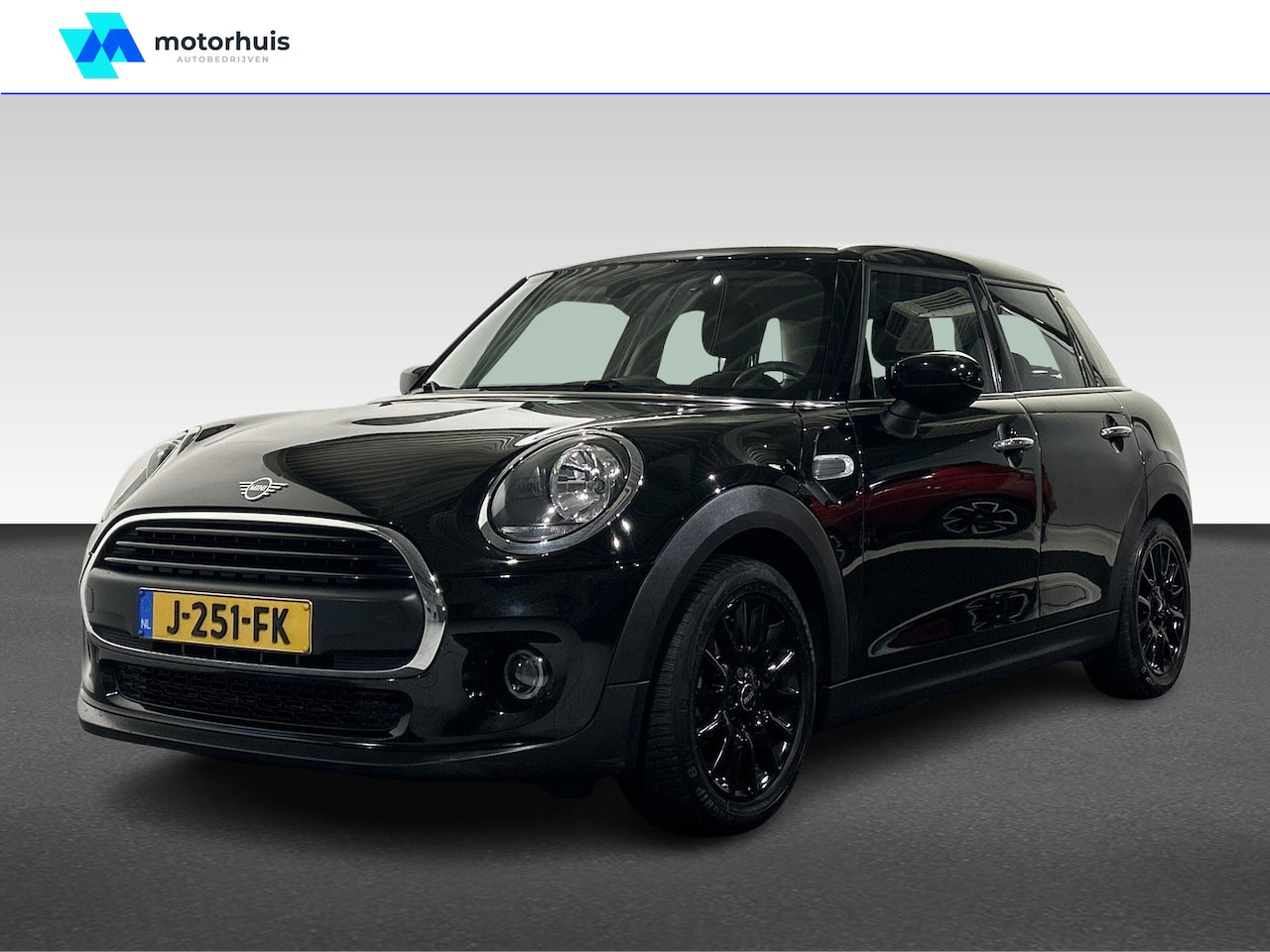 MINI One - Mini 5-Deurs (f55) 5-Deurs (f55) 1.5 Business Edition {uitgelichte-opties} - AutoWereld.nl