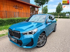BMW iX1 - XDrive30 67 kWh M-Sport, H&K, panorama, trekhaak