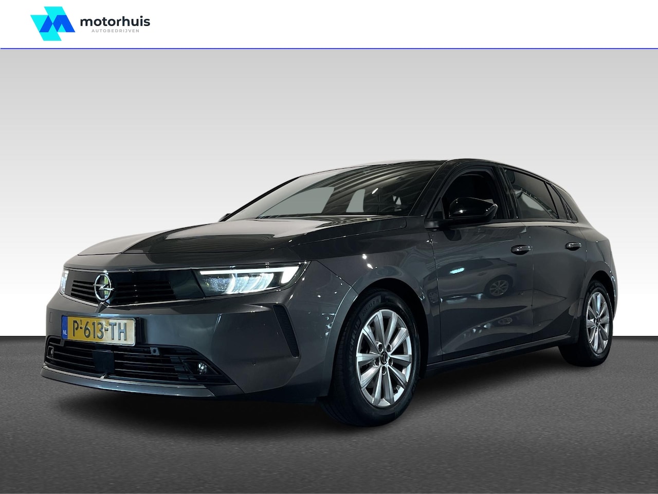 Opel Astra - 1.2 Turbo 110pk Start/Stop Business Edition {uitgelichte-opties} - AutoWereld.nl