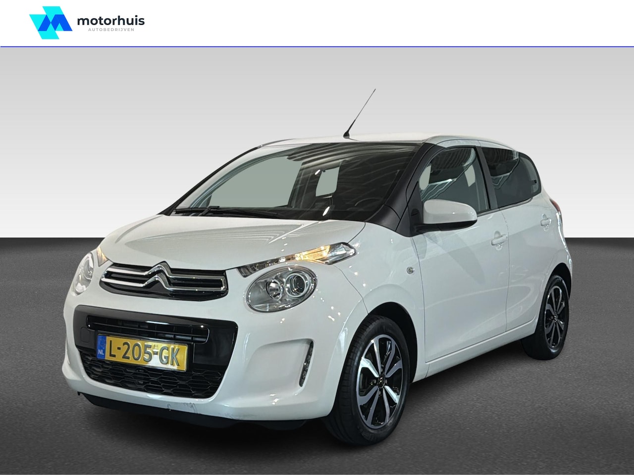 Citroën C1 - 1.0 VTi Shine {uitgelichte-opties} - AutoWereld.nl