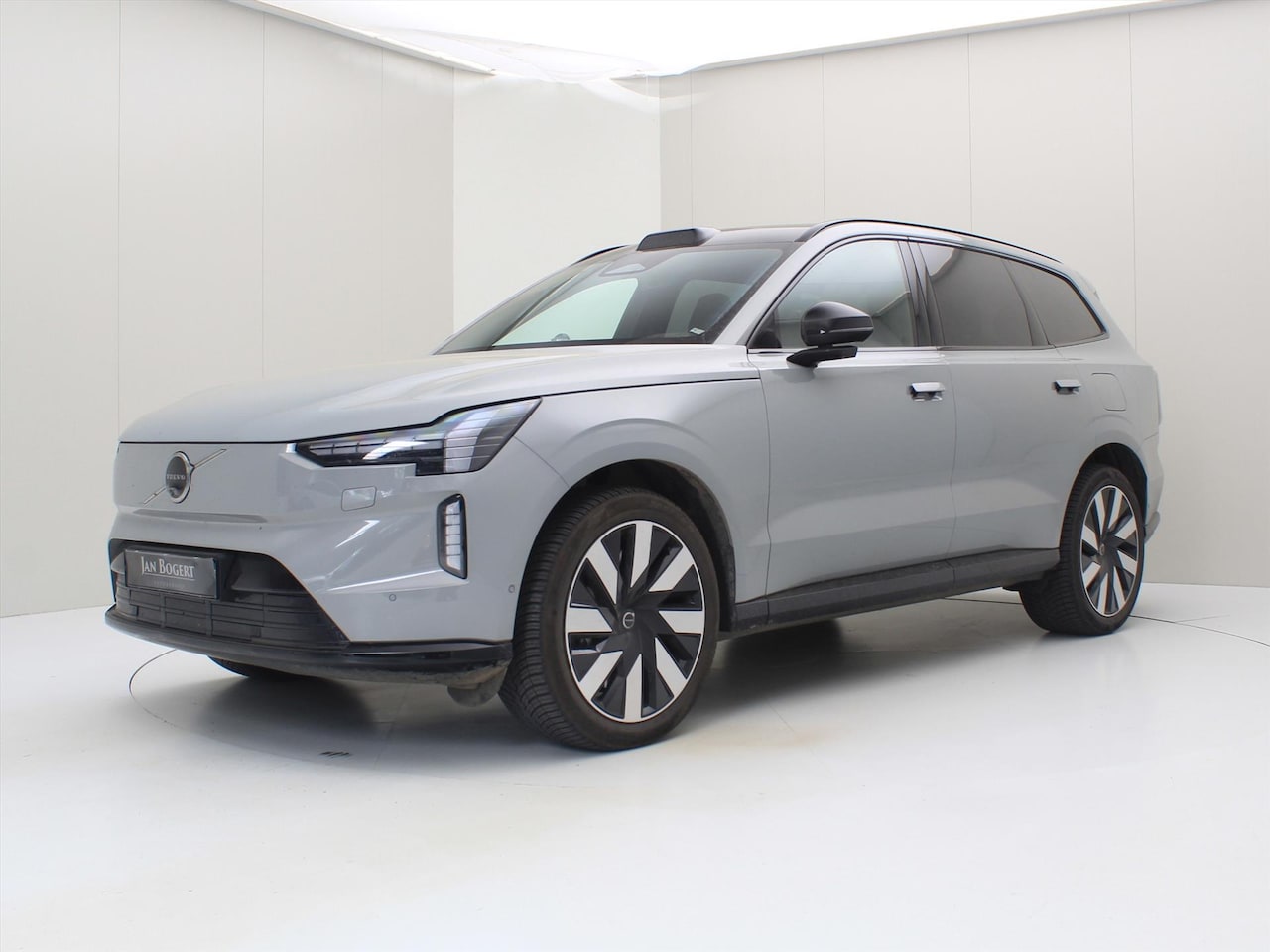 Volvo EX90 - Twin Motor Performance 680pk 7P [ LUCHTVERING+TREKHAAK+LEDER+PANODAK+B&W AUDIO+LED+CARPLAY - AutoWereld.nl