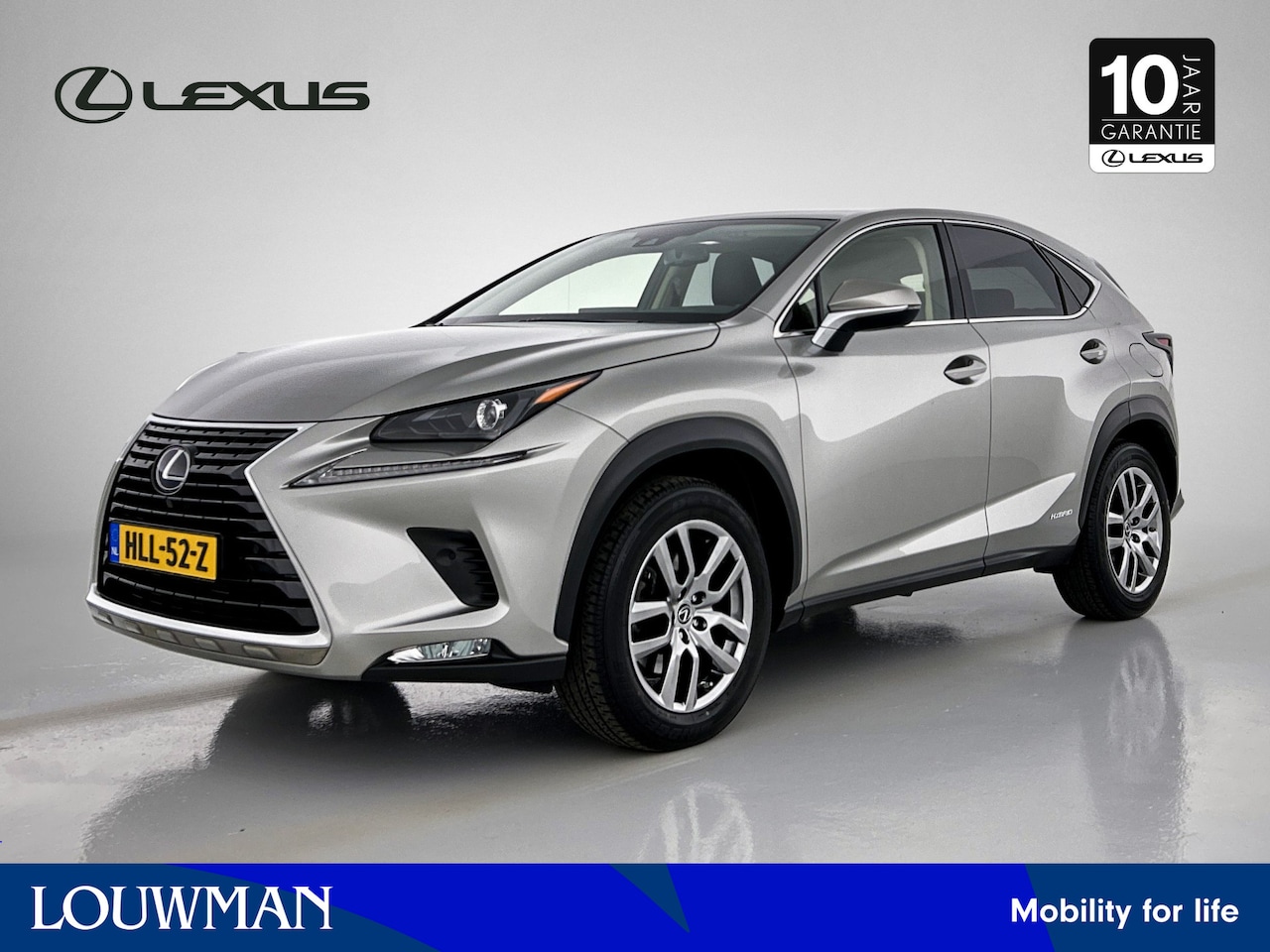 Lexus NX - 300h AWD Luxury Edition Limited | Panoramadak | Trekhaak | Stoelverwarming | Apple CarPlay - AutoWereld.nl