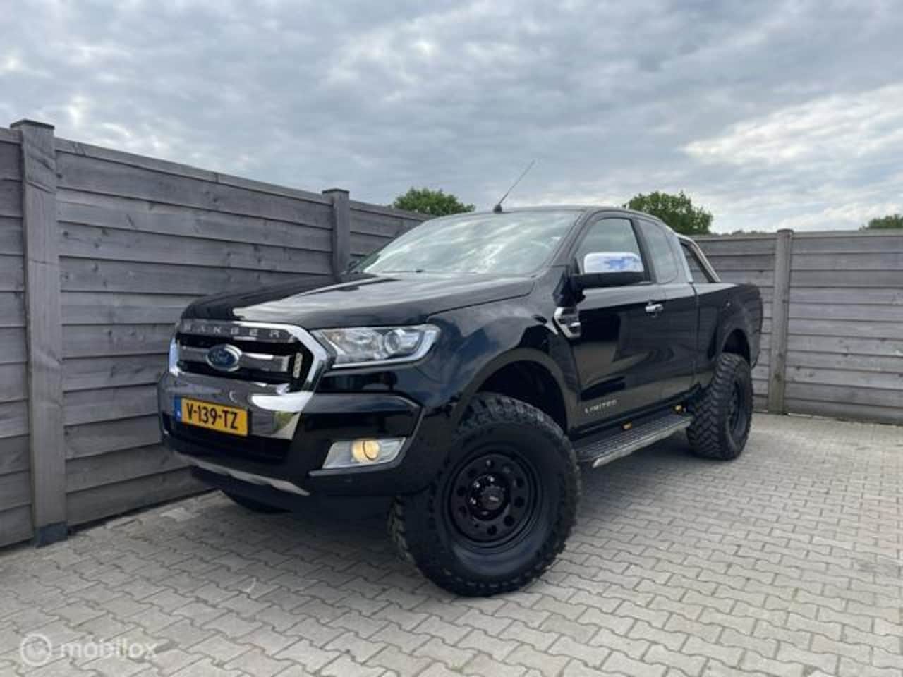 Ford Ranger - 2.2 TDCi Limited Supercab 3.55 4-drs-Trekhaak-Navi - AutoWereld.nl