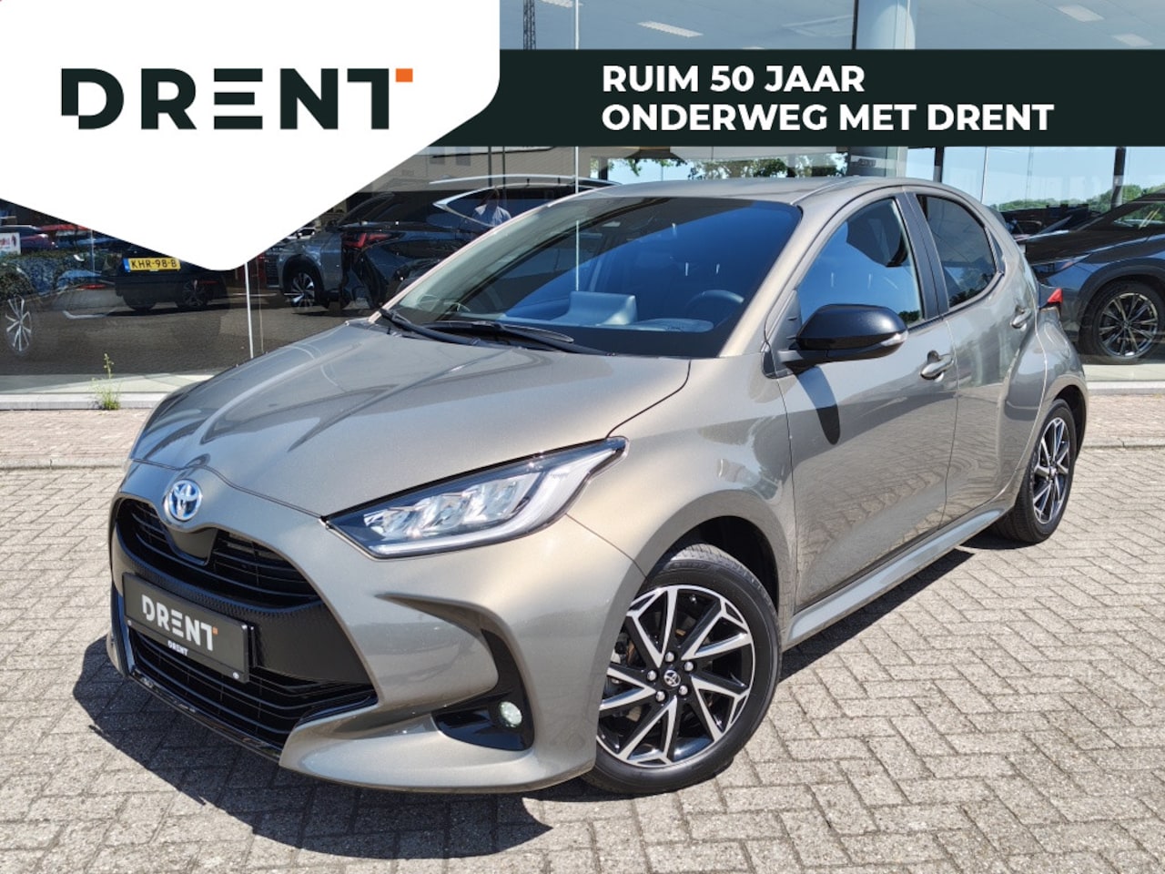 Toyota Yaris - 1.5 Hybrid Dynamic | Navi | HUD | Half Leder | Stuurverwarming - AutoWereld.nl