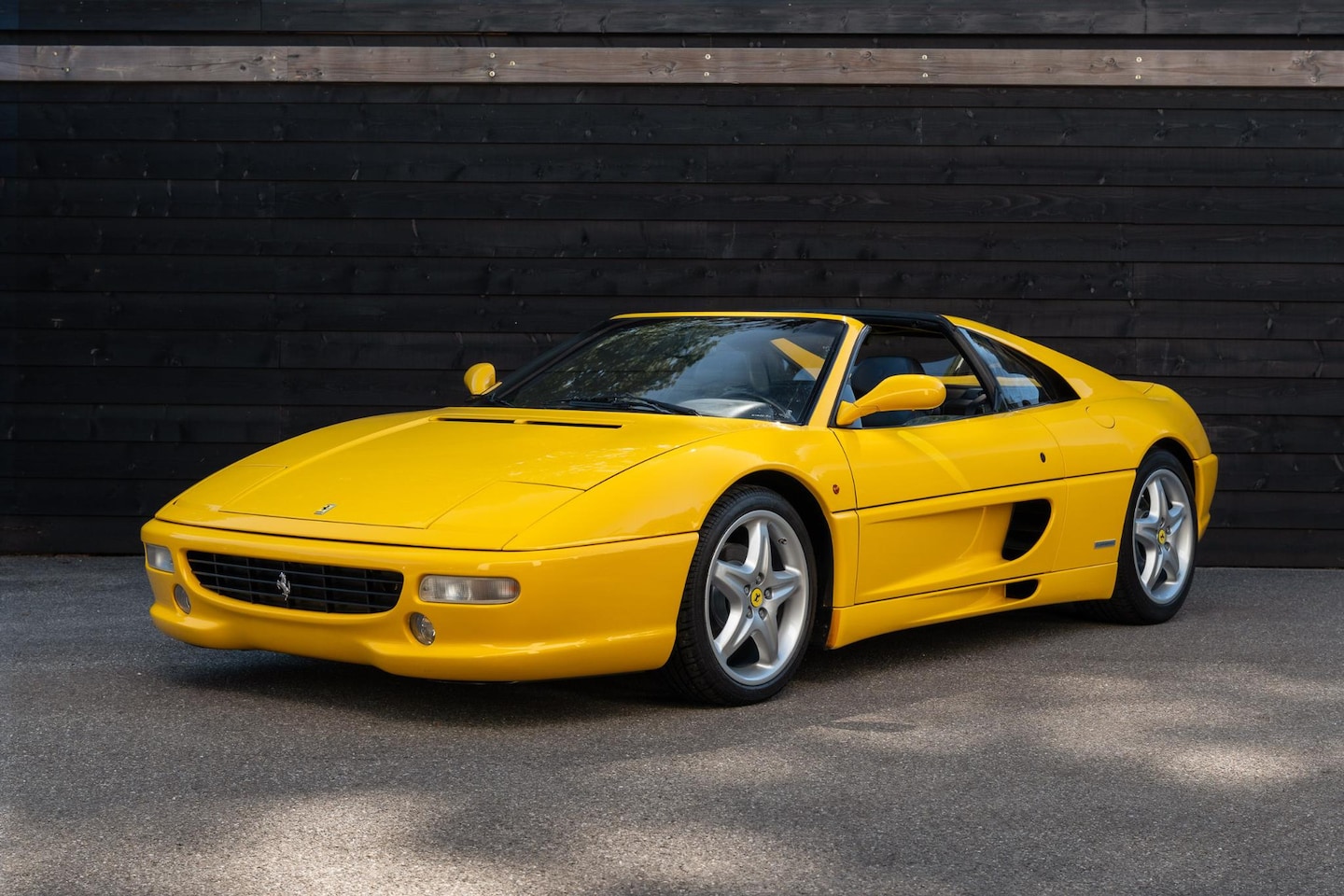 Ferrari F 355 - F 355 GTS GTS - AutoWereld.nl